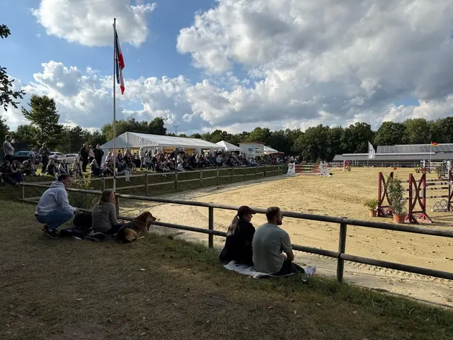 Auch das Publikum genießt neben hochkarätigem Pferdesport, jedes Jahr die familiäre Atmosphäre der Maimarkt Turniere | Foto: Reit- und Fahrverein Nordheide