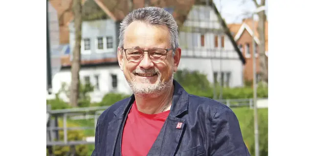 Kai Holm ist seit 30 Jahren Betriebsratsvorsitzender bei den Elbe Kliniken. Nun kandidiert er nicht wieder, da er am 1. Juni in den Vorruhestand geht | Foto: privat