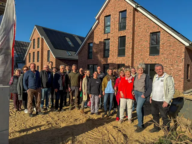 Gäste aus der Politik sahen sich den aktuellen Fortschrtitt des Meckelfelder Neubauprojektes an | Foto: Gemeinde Seevetal