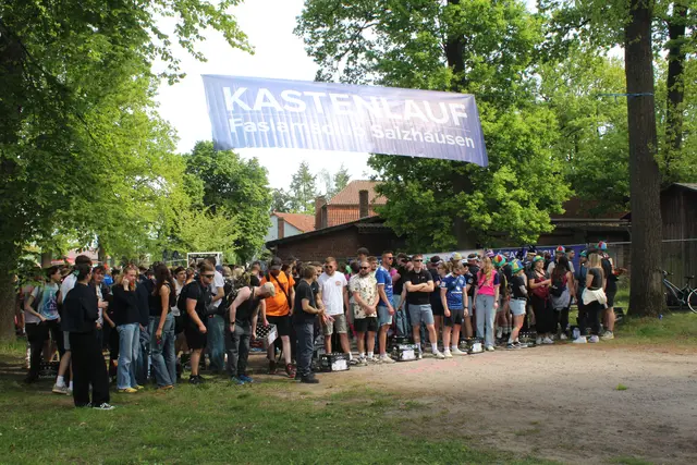 Start und Ziel beim Salzhäuser Kastenlauf ist am örtlichen Schützenhaus | Foto: Carl Diedrich