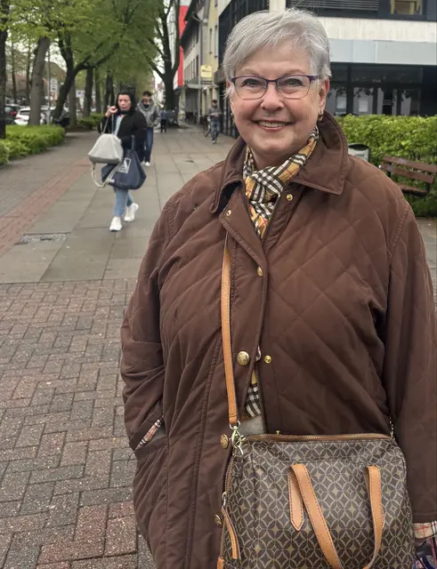 Elfi Schneider (76) hat keine Probleme mit online Banking  | Foto: sts