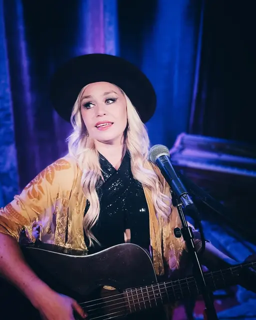 Die schwedische Sängerin Sofia Talvik besucht Stelle für ein weiteres Konzert | Foto: Sofia Talvik