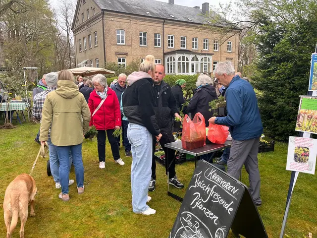 Viele Gartenfreunde und Besucher