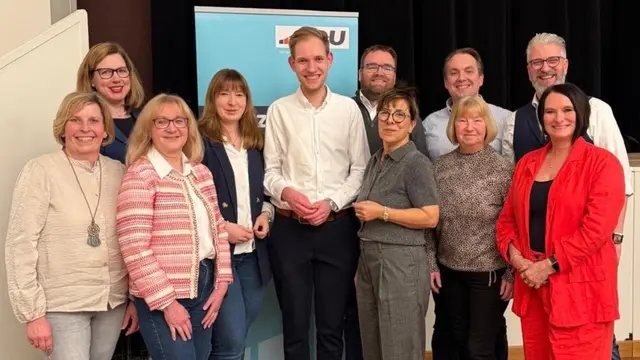 Von links: Renate Meyn, Henrike Quast, Susanne von Appen, Anne Ottink, Jan Malte Wieben, Björn Elvers, Lila Mads, Andreas Müller, Regina Schaefer, Sven Hasslinger und Anja Trominski | Foto: CDU Winsen