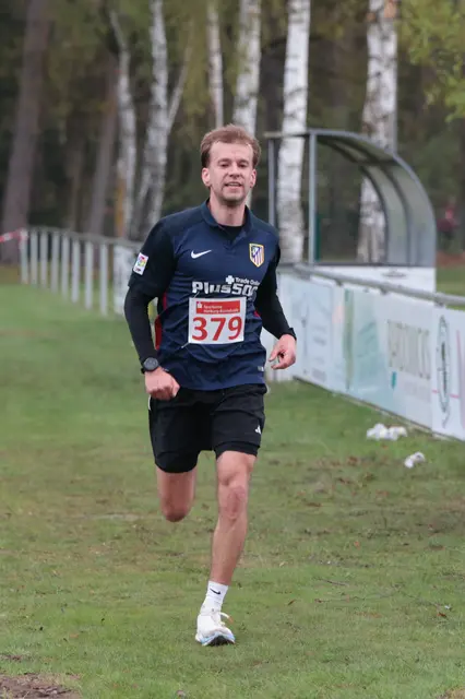 Premierensieg: Jakob Stöckmann gewann den Lauf über 10 Kilometer im Schlussspurt. | Foto: ks