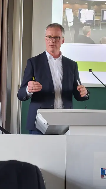 Andreas von Fintel, Projektleiter beim Schulneubau Bremervörde, hat positive Erfahrung mit der Vergabe an einen Totalunternehmer gemacht