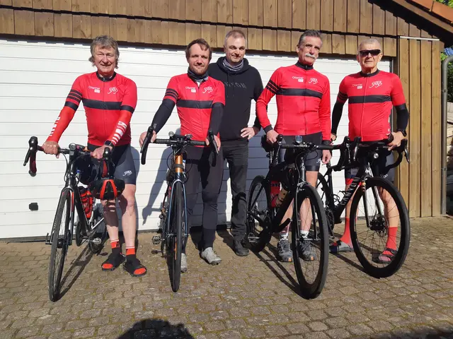  Volker Luga (v. li.), Andreas Hanigk, Thomas Segeler Vorstandsmitglied, Martin Preuß und Jens Lorenz Dethlefs | Foto: Ollanner Radteam