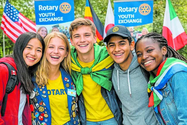 Für das Schuljahr 2027/2028 sucht der Rotary Club Buchholz engagierte und aufgeschlossene Schülerinnen und Schüler, die Lust auf ein interkulturelles Abenteuer haben
 | Foto: KI generiert