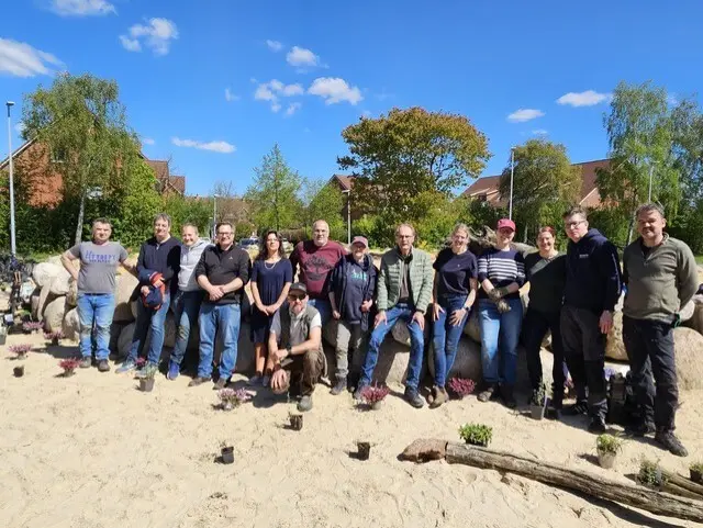 Stolz auf das Resultat ihrer Arbeit | Foto: Haddorfer Heimatverein