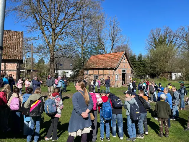 Vierte Klassen aus Bispingen zu Gast im Museumsdorf Seppensen | Foto: Geschichts- und Museumsverein Buchholz und Umgebung e.V.
