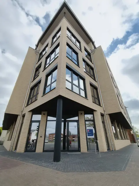 Eingangsbereich des neuen Bürogebäudes. Mal eine andere Perspektive. | Foto: Rüdiger Störtebecker