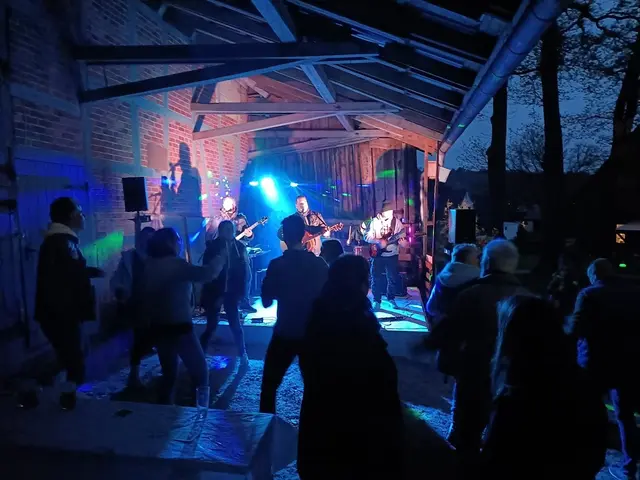 Szene aus dem Dorffest 2023  | Foto: Dr. Manfred Lohr 