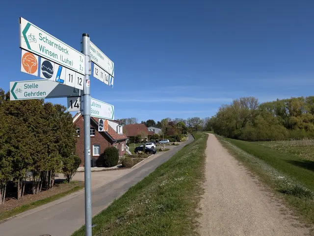 Eines der vielen Themen auf der Bürgerversammlung in Stöckte: der Zustand des Stöckter Deiches | Foto: Jan Filter