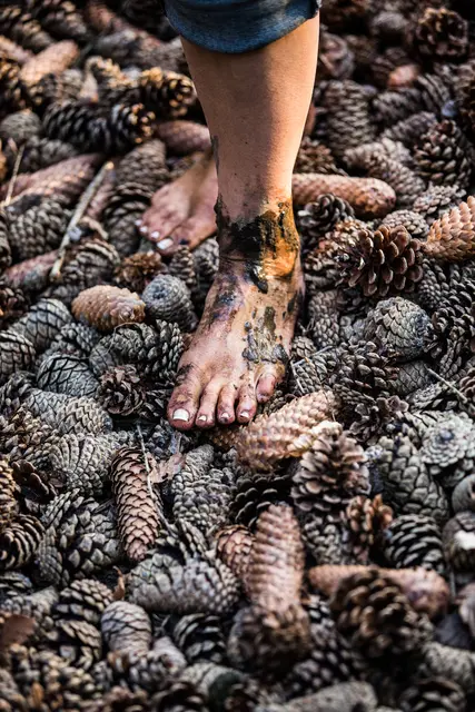 Fühlen mit Füßen | Foto: KEichhorn, Barfußpark