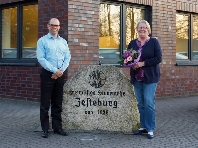 Der neue Vorstandsvorsitzende Harm Stemmer und die scheidende Vorstandsvorsitzende Susanne Claußen | Foto: Alina Spiller