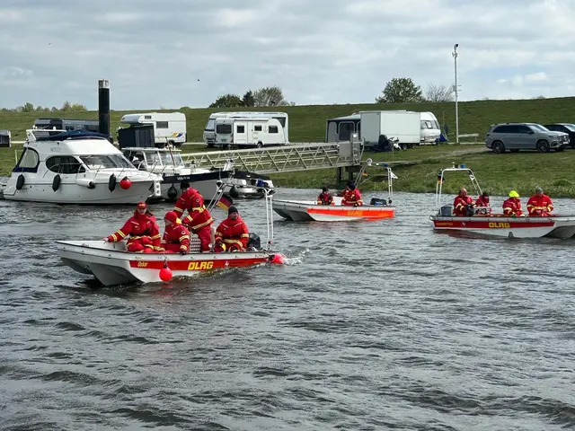 Auch der Stover Hafen war eine der Stationen beim Anbooten | Foto: Bent Lange/DLRG