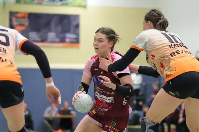 Die Luchse hatten gegen das Tempospiel von HC Leipzig keine Chane (Archivbild) | Foto: HL Rosengarten