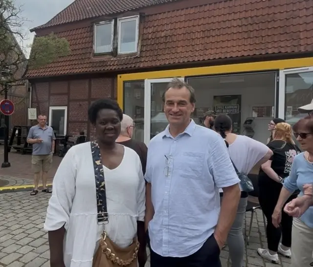 Seeda Jallo-Werner (52) und Rudolf Werner (61) sind regelmäßig in Buxtehude | Foto: sts