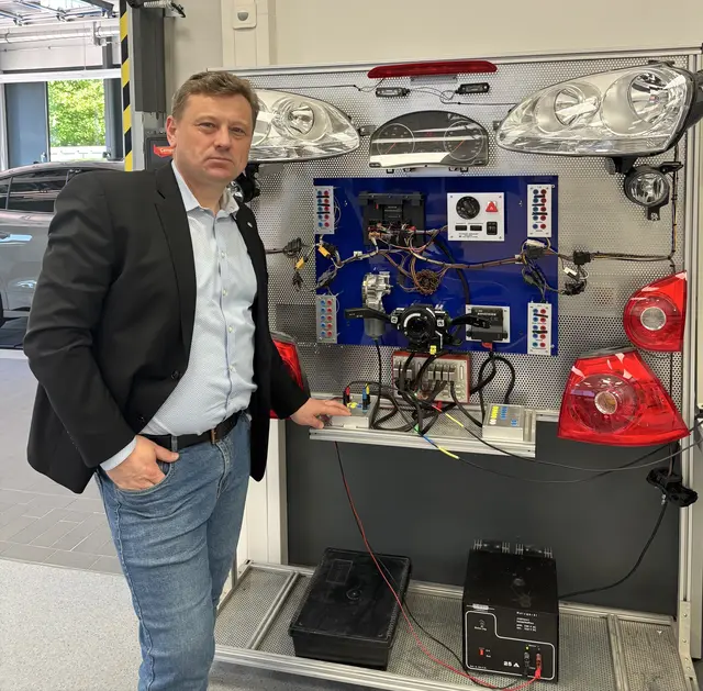 Johann Tuscher (45), Koordinator für den gewerblich technischen Bereich ist seit 2011 an der BBS Buxtehude | Foto: sts