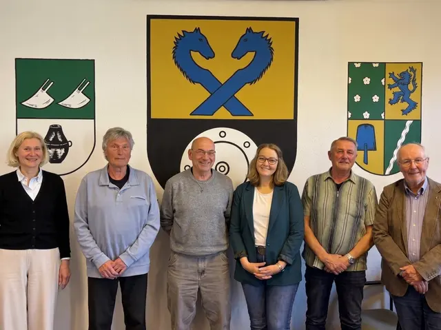 Von links: Direktorin des Amtsgerichts Simone Skibba, Helmut Tinkl, Reinhard Mischke, Andrea Boer, Wolfgang
Dehning, Horst-Dieter Wolter | Foto: Gemeinde Stelle