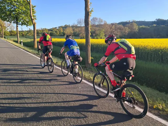Auf der Fahrt | Foto: Ollanner Radteam