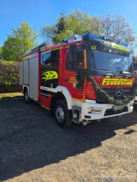 Das Hilfeleistungslöschgruppenfahrzeug (HLF 20) ist offiziell in Dienst gestellt | Foto: Feuerwehr Buchholz