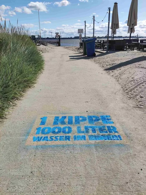 Kippenkampagne Graffiti Krautsand Weg zur Elbe | Foto: Landkreis Stade