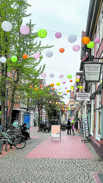Die Lampions über der Großen Schmiedestraße | Foto: sb