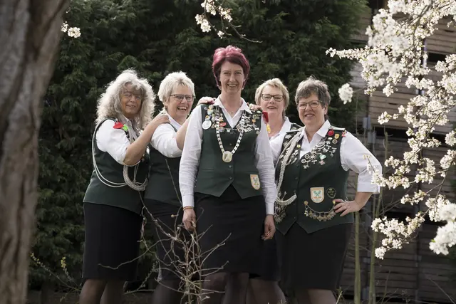 Gewinnerinnen Papageienschießen | Foto: Lohmann