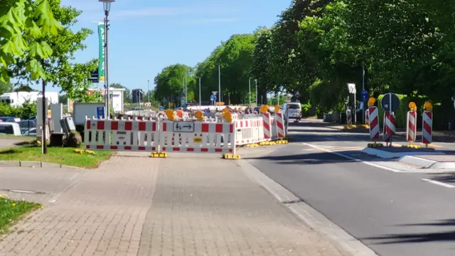 Für die Fahrbahnerneuerung des letzten Teilstücks wird die B75 wieder voll gesperrt  | Foto: sh