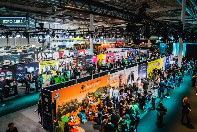 Die Ausstellerstände der OMR 2026 wurden wieder sehr stark besucht  | Foto: OMR/Julian Huke Photography (julianhuke.com)
