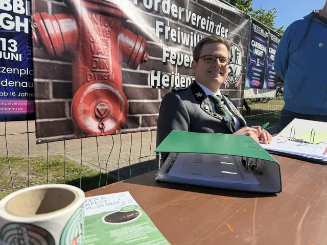 Fleissige, freundliche Helfer überall | Foto: tml