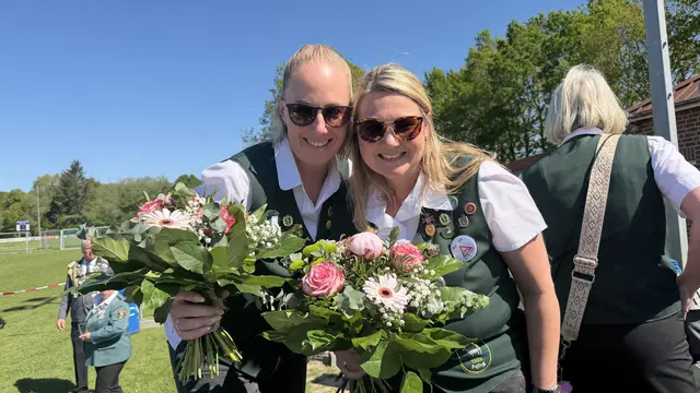 Glückliche und dankbare Gewinnerinnen: Damenleiterin Annabelle Weiss-Indorf und ihre Vertreterin Nadine Hamann haben in den letzten beiden Wochen zusammen mit ihren Mitstreiterinnen alles gegeben | Foto: tml