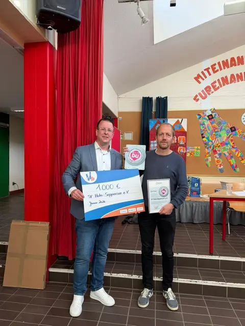Sebastian Lühr (li., stellvertretender Vorsitzender KSB) und Henrik Behrndt (Vorsitzender SV Holm-Seppensen) | Foto: Susan Eisenberg
