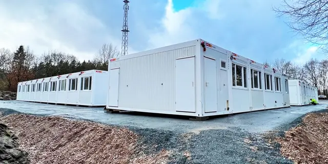 In solchen Wohncontainern wie hier früher in Haddorf werden in Stade Flüchtlinge und Obdachlose untergebracht | Foto: Malte Neumann