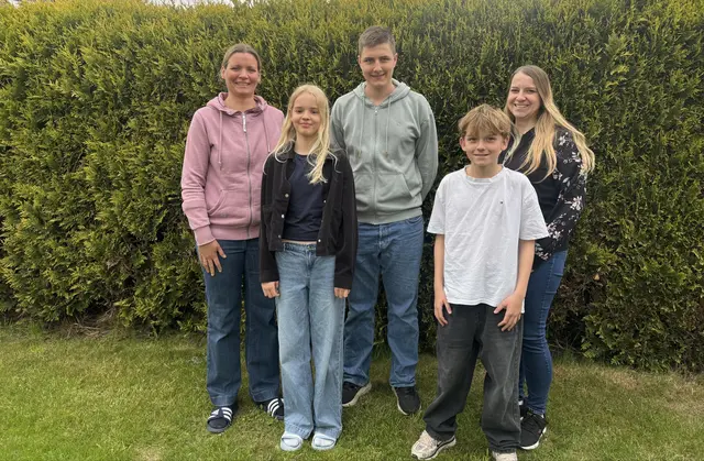 Constanze Becker (45) (v.l.), Lotte Becker (11), Jannis Behrmann (18), Theresa Voigt (37), Max Voigt (12)  | Foto: sts