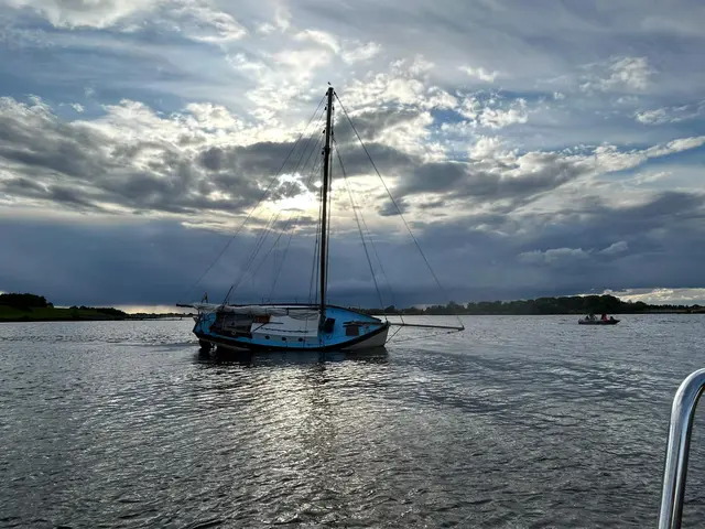 Ein stimmungsvolles Bild - nur ärgerlich für den Bootseigner | Foto: cs