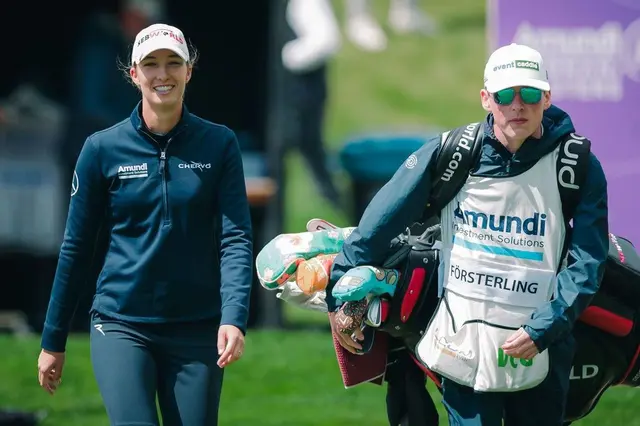 Alexandra Försterling (re.) hat die Führung übernommen | Foto: Amundi German Masters