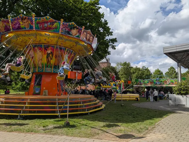 Das klassische Kettenkarussell darf beim Winsener Stadtfest nicht fehlen | Foto: Jan Filter