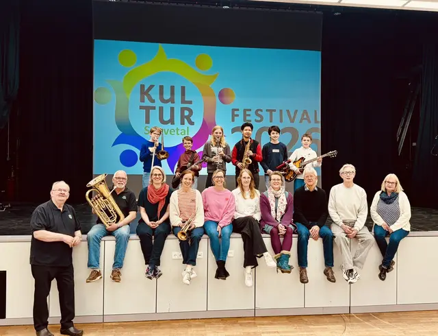 500 Kulturschaffende aus den verschiedensten Bereichen werden beim diesjährigen Kulturfestival Seevetal erwartet - auf dem Bild finden sich einige der Mitstreiter und Organisatoren | Foto: Gemeinde Seevetal
