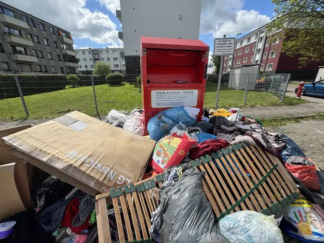 Die Schröderstraße in Buxtehude wird regelmäßig zum Ablageort für Müll | Foto: sts