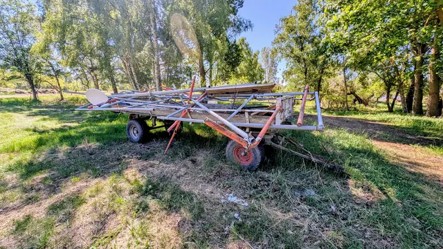 Altlasten von den ehemaligen Dauercampern: Altmetall liegt bereits für den Abtransport | Foto: jd