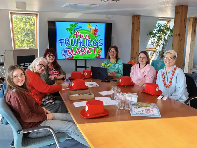 Die "Frühlingsmädchen": Evgenia Prochko (v. li.), Barbara Charlotte Wilkens, Sonja Bade, Lisa Fenger, Nicole Hövelmeyer, Katja Kröger-Mollin. | Foto: Töster Kreis