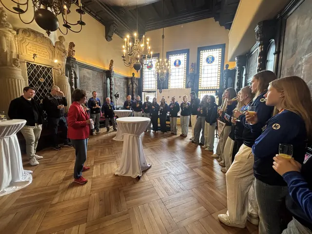 Buxtehudes Bürgermeisterin Katja Oldenburg-Schmidt bei ihrer Ansprache | Foto: sts