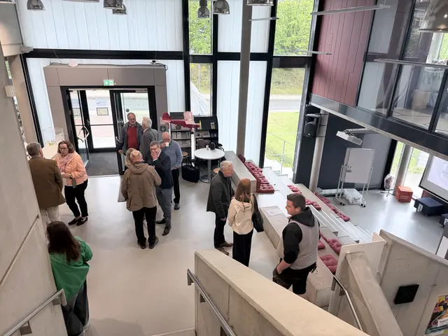 Ein Blick in das Innere der Zukunftswerkstatt Buchholz  | Foto: Silke König 
