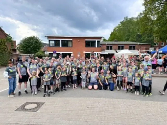 Auch eine große Gruppe an Mitarbeitern der Waldklinik Jesteburg nahm wieder am Run 4 Help teil | Foto: privat