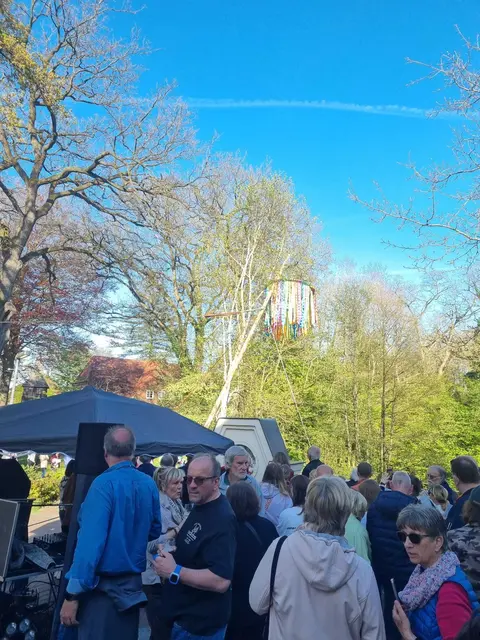 Gut besuchtes Maibaumfest in Jesteburg  | Foto: Emma von der Lieth