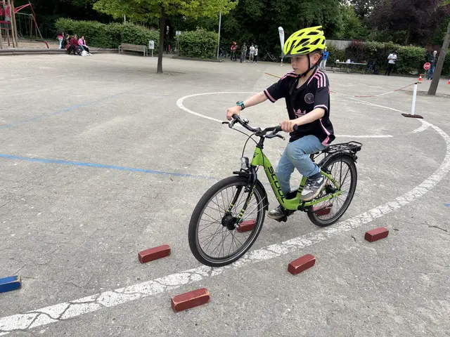 Philipp Brockmann (10) beim Parcours | Foto: sts