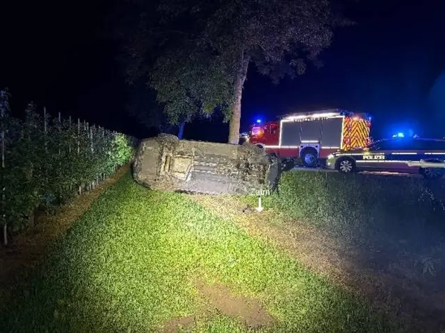 Der Fahrer war ohne Führerschein und Zulassung unterwegs

 | Foto: Polizeiinspektion Stade