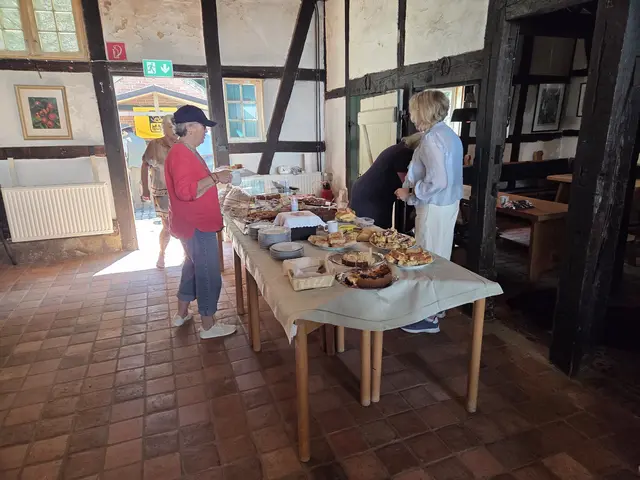 Kaffee und Kuchen wurden angeboten | Foto: André Welle